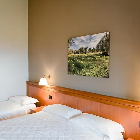 Hotel La Scottiglia E Ristorante 2*