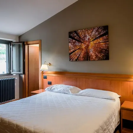 Hotel La Scottiglia E Ristorante 2*
