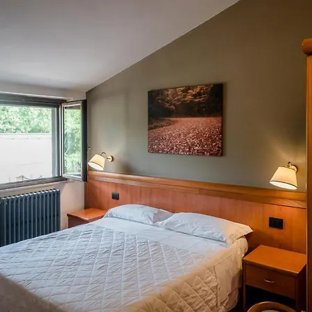 Hotel La Scottiglia 2*