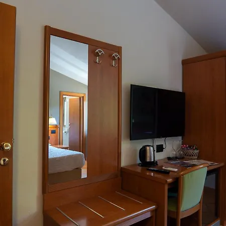 Hotel La Scottiglia 2*
